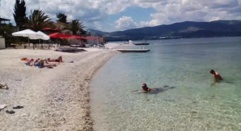Apartments Villa Zvonimir Slatine Croatia