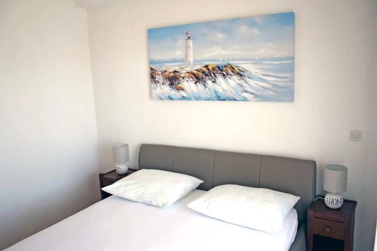 Apartments Villa Zvonimir Slatine Croatia